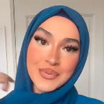 Je ne savais pas que le « sur-maquillage » était halal …