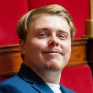 Personnel politique : la défense aux enfers !